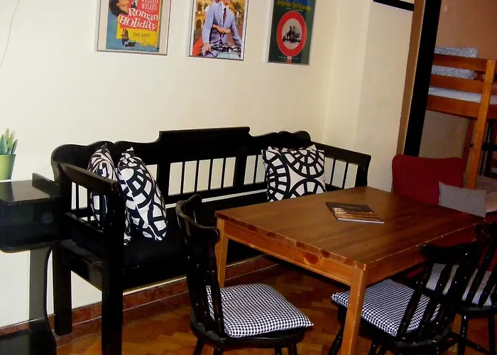 11th Hour Cinema Хостел Будапешт