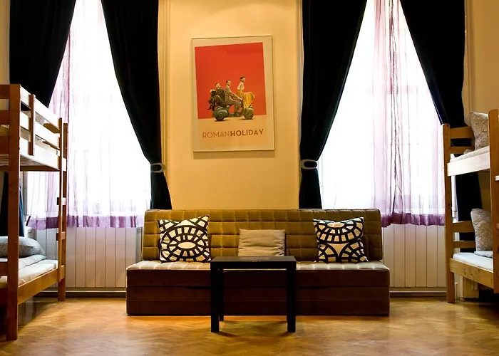 Ostello 11th Hour Cinema Budapest
